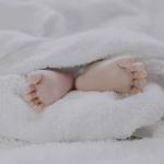 Kad ljubav susretne traumu: Priča o postporođajnoj tami i putu ka iscjeljenju