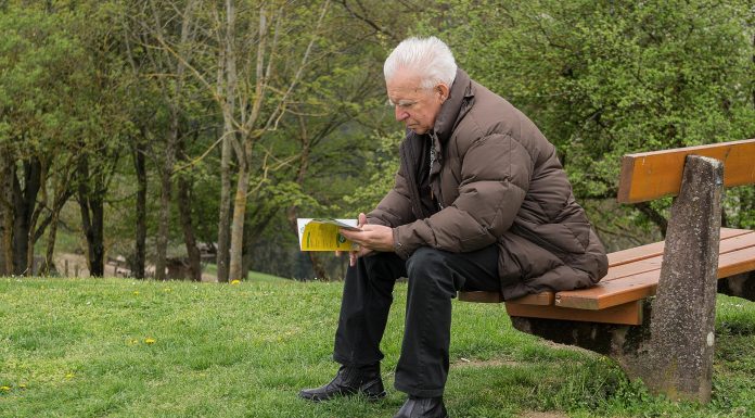 Muškarac više nije mogao da čita poruke – lekari otkrili šokantnu dijagnozu!