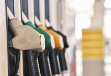 HAOS NA PUMPAMA: U ovom mjestu ukida se dio poreza na gorivo, vozači masovno hrle!