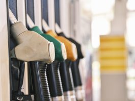 HAOS NA PUMPAMA: U ovom mjestu ukida se dio poreza na gorivo, vozači masovno hrle!