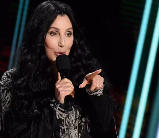 SIN LEGENDE UHAPŠEN! Šokantne optužbe protiv sina poznate pjevačice šokirale svet!