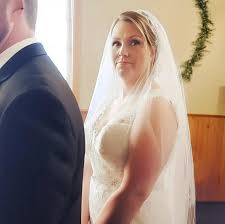 Na očevom vjenčanju sa tetkom otkrila sam majčino pismo — istina me slomila u jednom trenutku