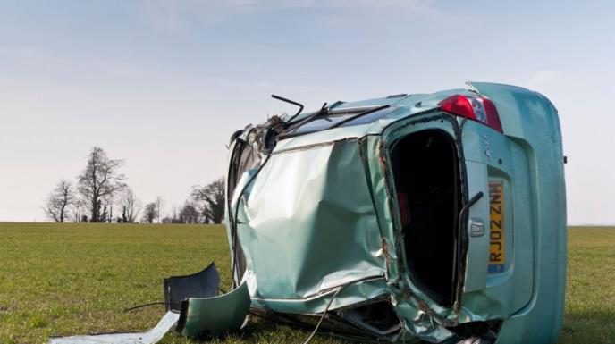 Tragedija koja je uzdrmala javnost: četiri mladića izgubila život u teškoj nesreći, a otkriće iz gepeka izazvalo nevjericu