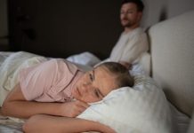 Samo se pretvara kako vas ne bi povrijedio: 3 znaka da vaš partner zapravo ne uživa u intimnom odnosu