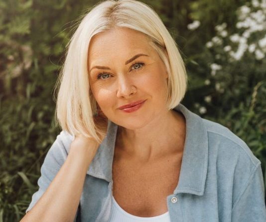 Zašto je izlazak sa ženom starijom od 40 godina često doživljen kao izazov? Ovih šest stvari muškarce plaši više nego bilo šta drugo.