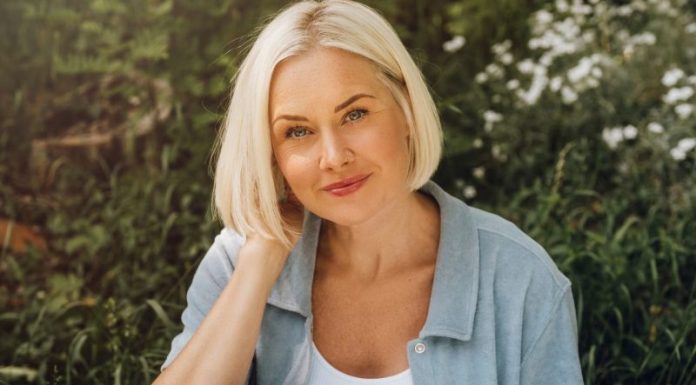 Zašto muškarci smatraju da je veza sa ženom starijom od 40 godina izazovna? Ovih šest stvari ih najviše odvraća.