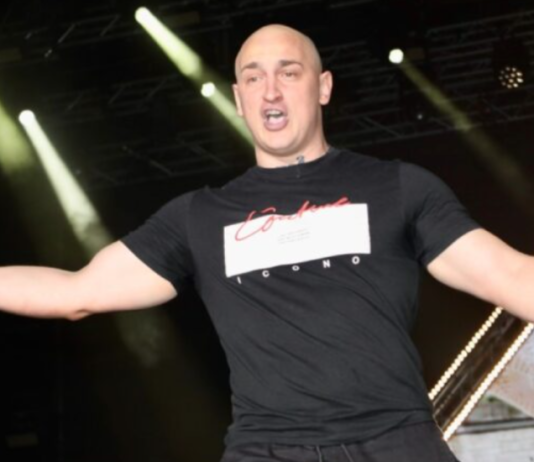 BALKAN SE TRESE! Desingerica uradio ono što niko nije smio: „PALA JE PRVA KRV!“ – Obezbjeđenje u panici, publika u transu! (FOTO)