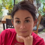 **Šokantno priznanje bivše stjuardese: Hotelske orgije, intimni odnosi u kokpitu i nepristojne ponude koje putnici nikada nisu smjeli saznati**